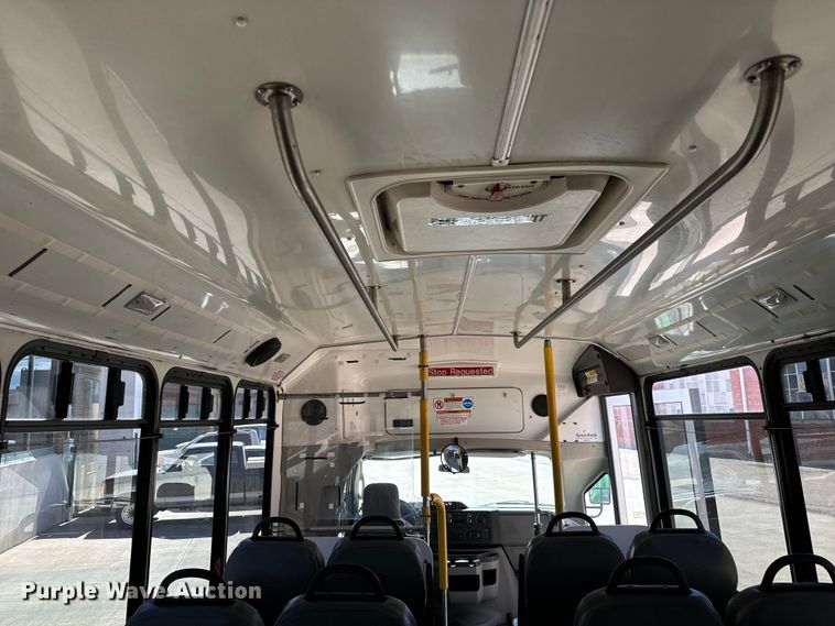 image for item MU9856 2014 Eldorado Aerotech Ford 220 shuttle bus