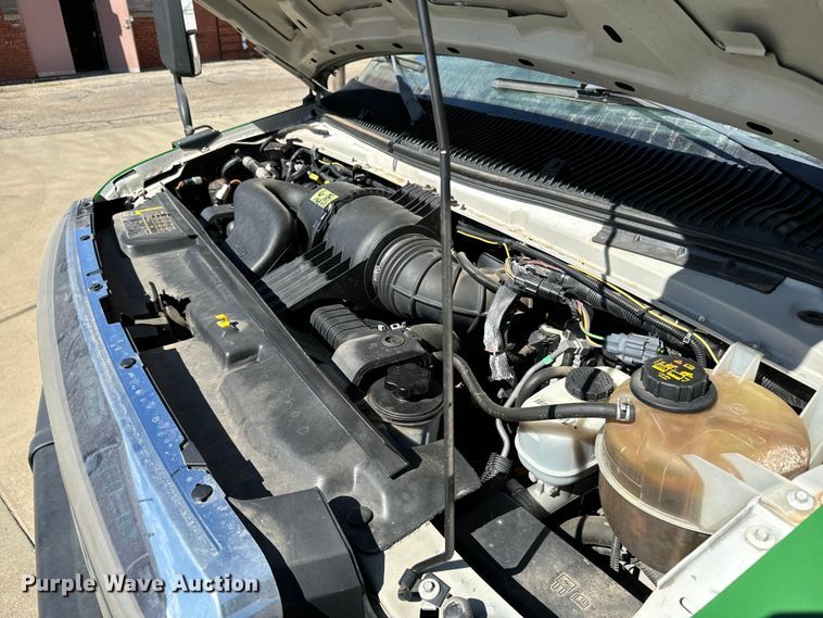 image for item MU9856 2014 Eldorado Aerotech Ford 220 shuttle bus