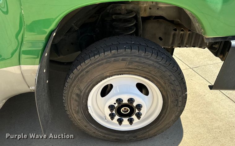 image for item MU9856 2014 Eldorado Aerotech Ford 220 shuttle bus