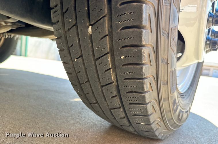 image for item MU9856 2014 Eldorado Aerotech Ford 220 shuttle bus