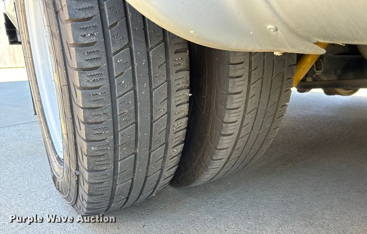 image for item MU9856 2014 Eldorado Aerotech Ford 220 shuttle bus