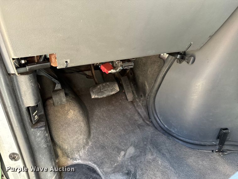 image for item MU9858 2009 Eldorado E450 Super Duty  shuttle bus