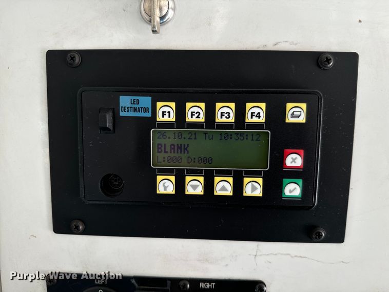 image for item MU9858 2009 Eldorado E450 Super Duty  shuttle bus