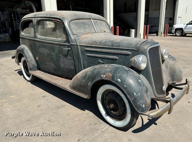 image for item MU9865 1935 Chevrolet  2S 