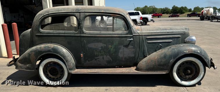 image for item MU9865 1935 Chevrolet  2S 