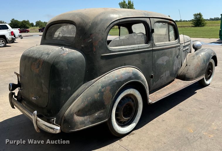 image for item MU9865 1935 Chevrolet  2S 