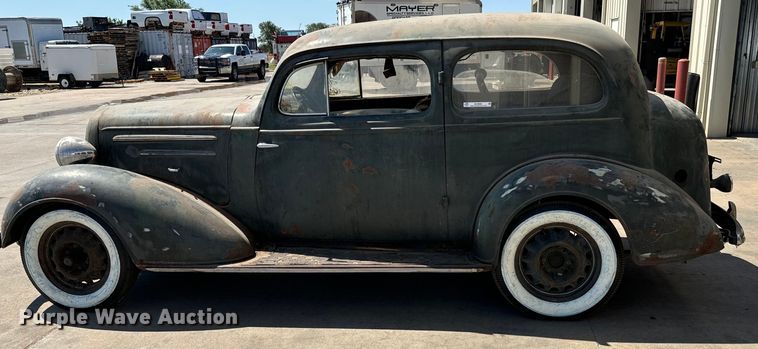 image for item MU9865 1935 Chevrolet  2S 