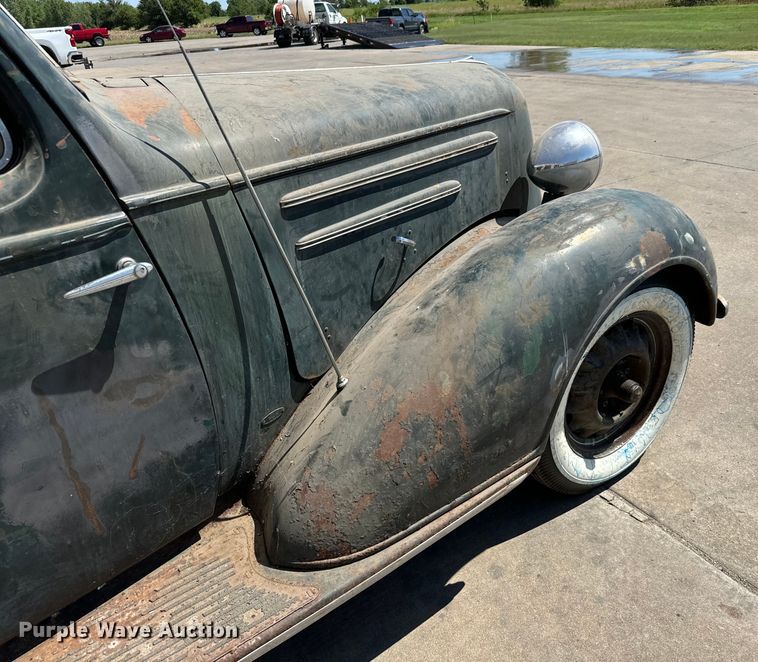 image for item MU9865 1935 Chevrolet  2S 