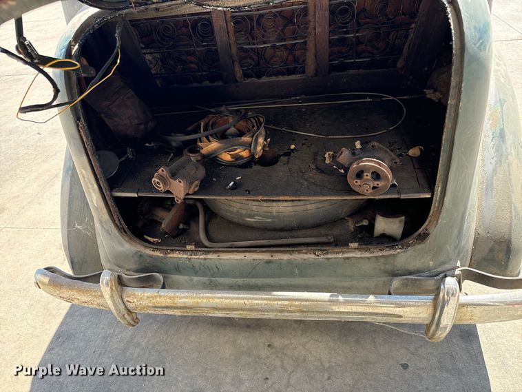 image for item MU9865 1935 Chevrolet  2S 