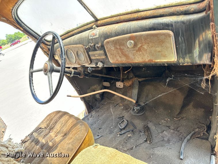 image for item MU9865 1935 Chevrolet  2S 