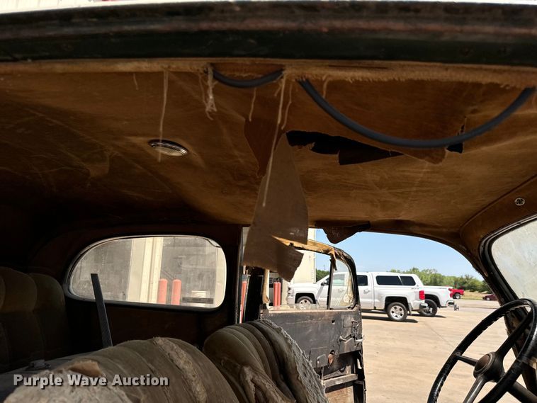 image for item MU9865 1935 Chevrolet  2S 