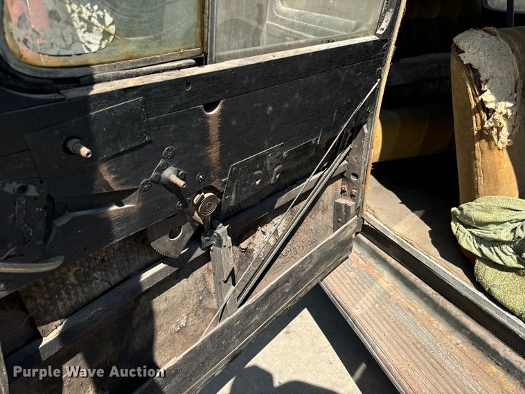 image for item MU9865 1935 Chevrolet  2S 