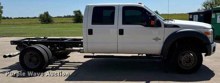 image for item MU9866 2016 Ford F550 Super Duty XL Crew Cab truck cab and chassis