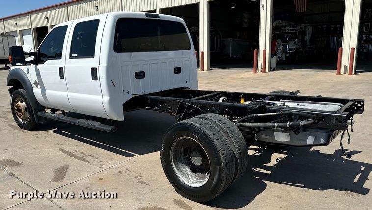 image for item MU9866 2016 Ford F550 Super Duty XL Crew Cab truck cab and chassis