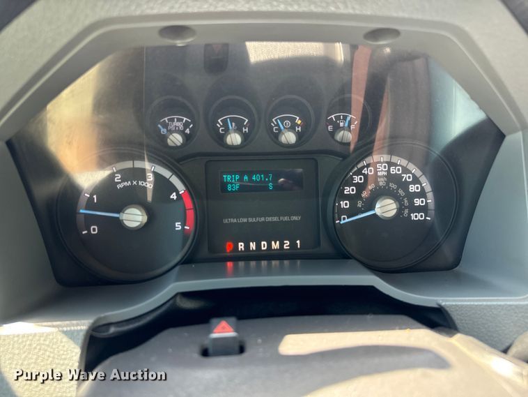 image for item MU9866 2016 Ford F550 Super Duty XL Crew Cab truck cab and chassis