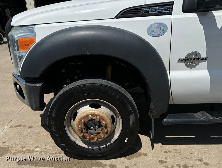 image for item MU9866 2016 Ford F550 Super Duty XL Crew Cab truck cab and chassis