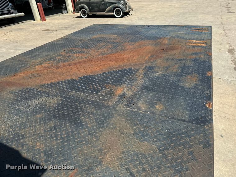 image for item MU9867 2005 Chevrolet  C4500 flatbed truck