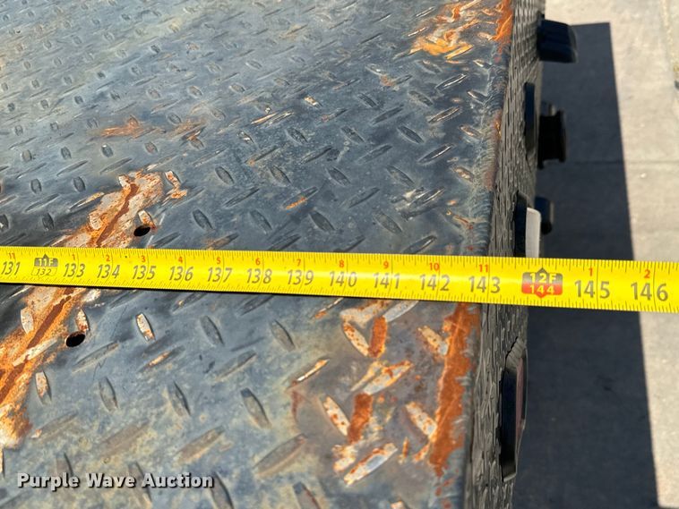 image for item MU9867 2005 Chevrolet  C4500 flatbed truck