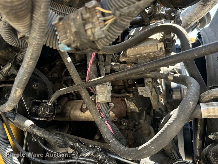 image for item MU9867 2005 Chevrolet  C4500 flatbed truck