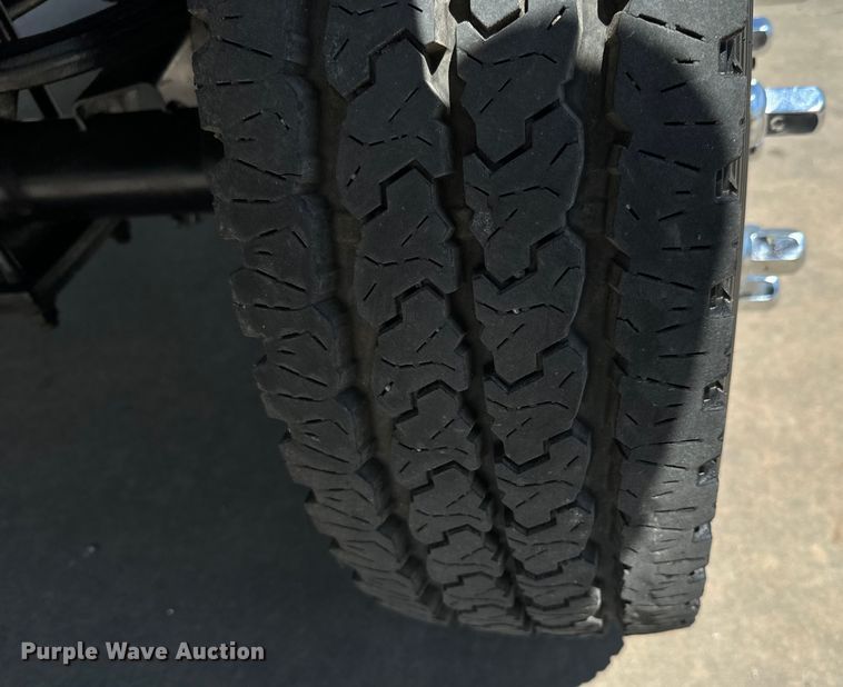 image for item MU9867 2005 Chevrolet  C4500 flatbed truck