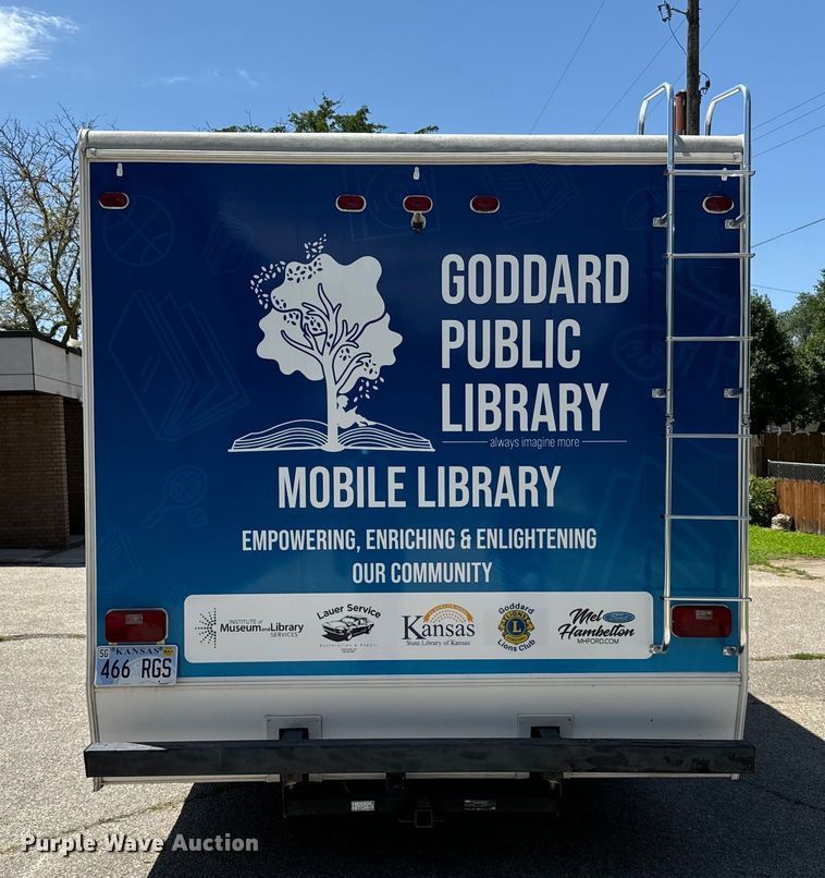 image for item MU9932 2006 Ford E450 Super Duty  RV