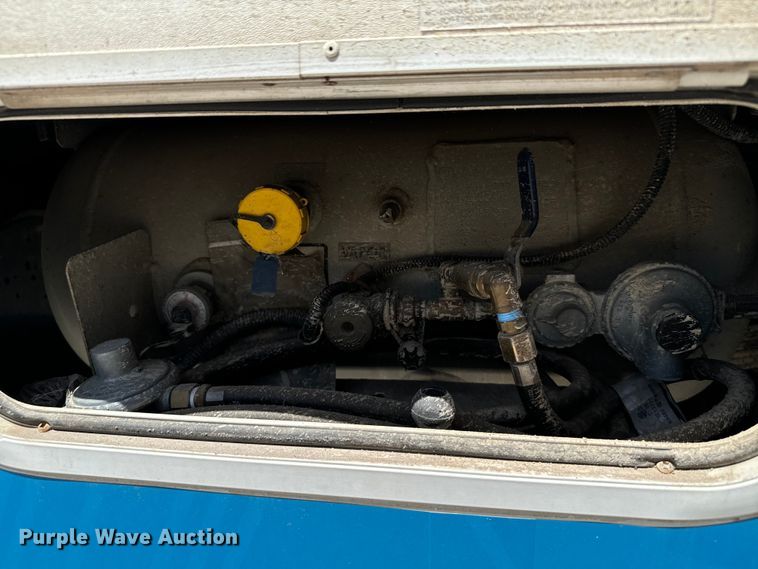 image for item MU9932 2006 Ford E450 Super Duty  RV