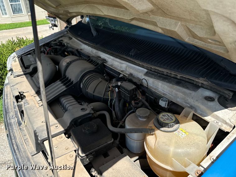 image for item MU9932 2006 Ford E450 Super Duty  RV