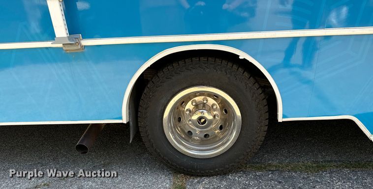 image for item MU9932 2006 Ford E450 Super Duty  RV