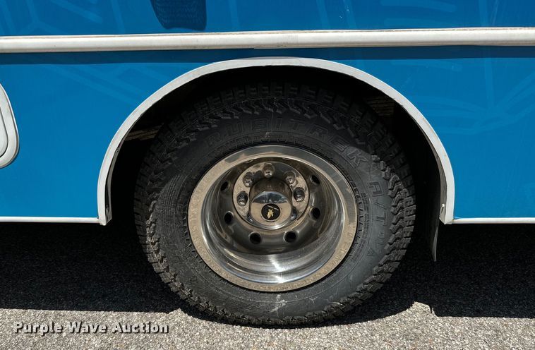 image for item MU9932 2006 Ford E450 Super Duty  RV