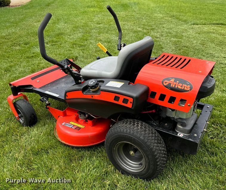 image for item MU9946 Ariens  Zoom ZTR lawn mower