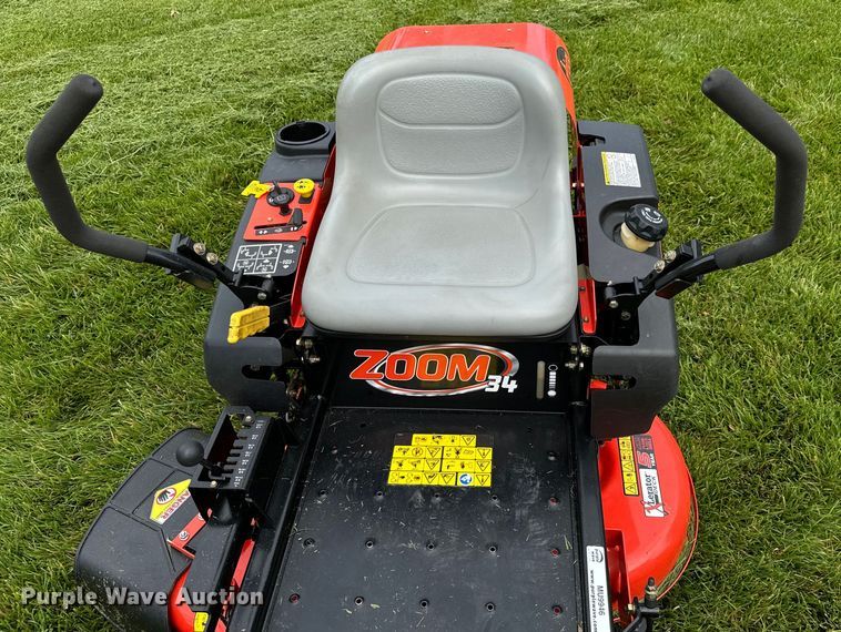 image for item MU9946 Ariens  Zoom ZTR lawn mower