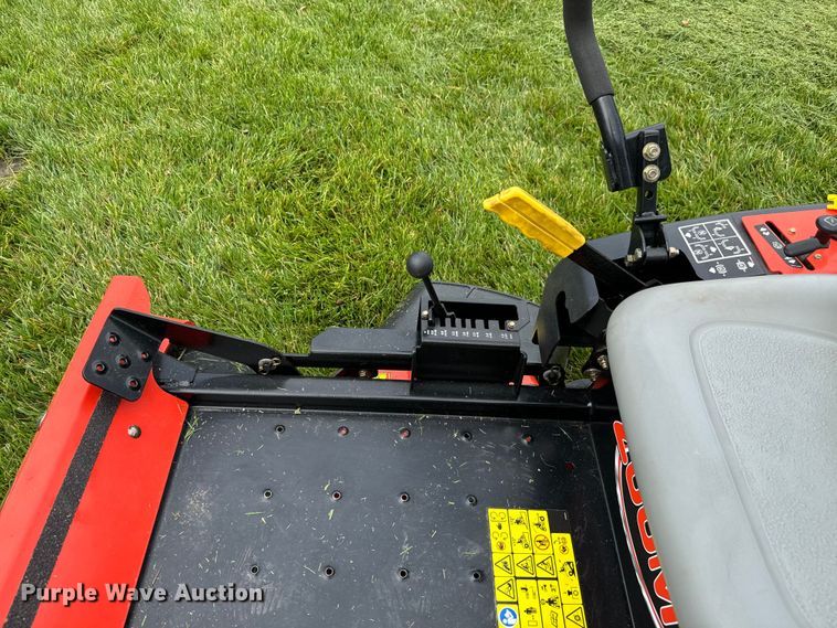 image for item MU9946 Ariens  Zoom ZTR lawn mower