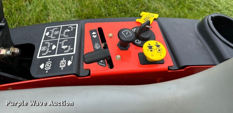 image for item MU9946 Ariens  Zoom ZTR lawn mower