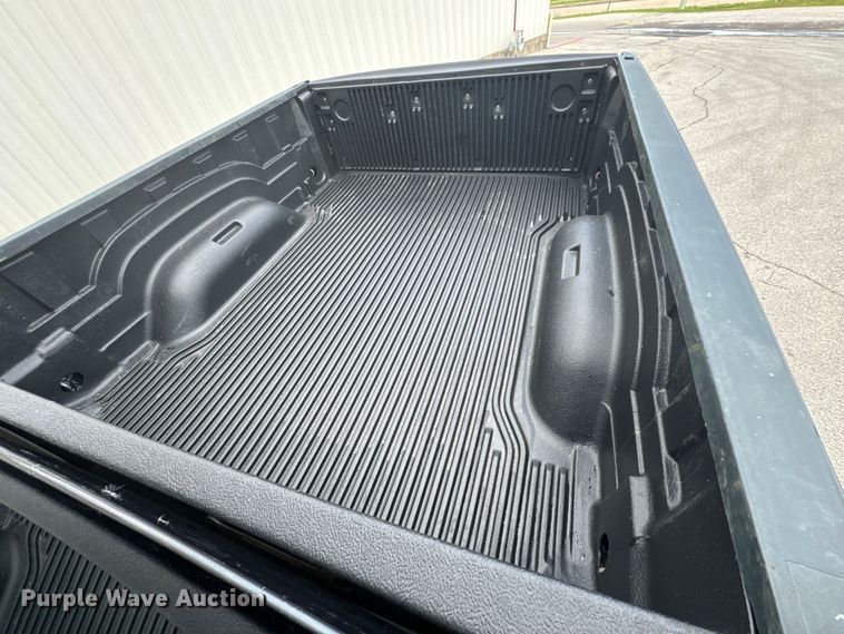 image for item ND9318 2017 Dodge Ram 2500 HD Crew Cab pickup truck