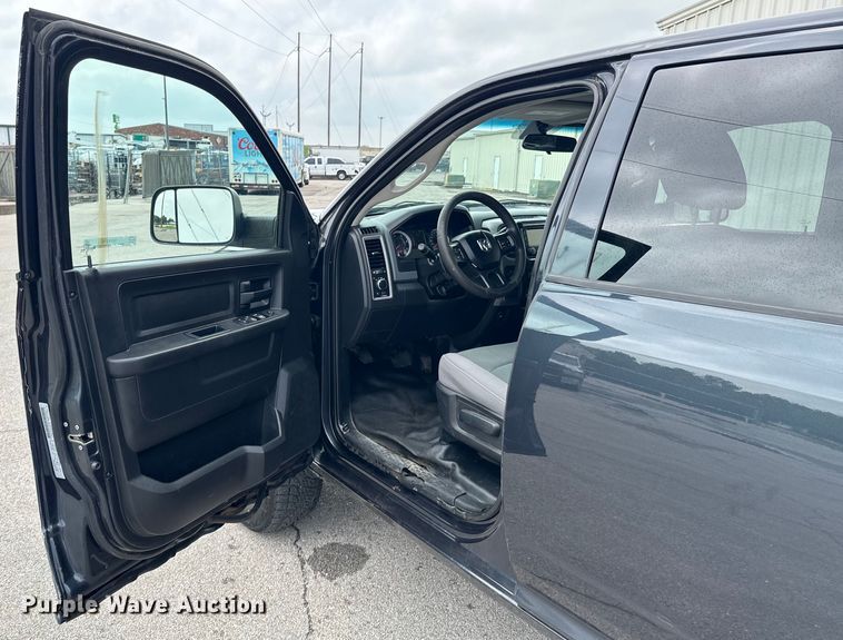 image for item ND9318 2017 Dodge Ram 2500 HD Crew Cab pickup truck