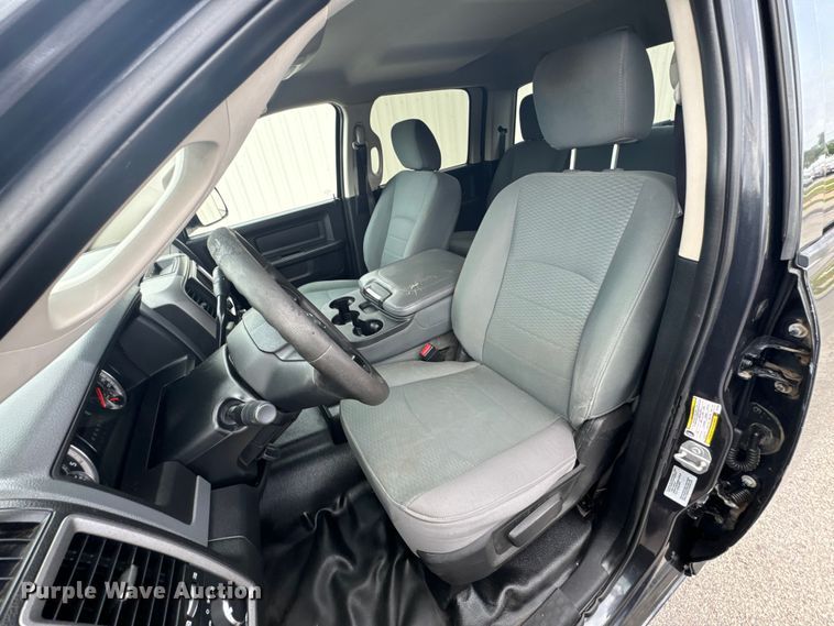 image for item ND9318 2017 Dodge Ram 2500 HD Crew Cab pickup truck