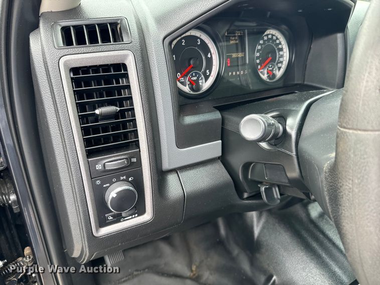 image for item ND9318 2017 Dodge Ram 2500 HD Crew Cab pickup truck