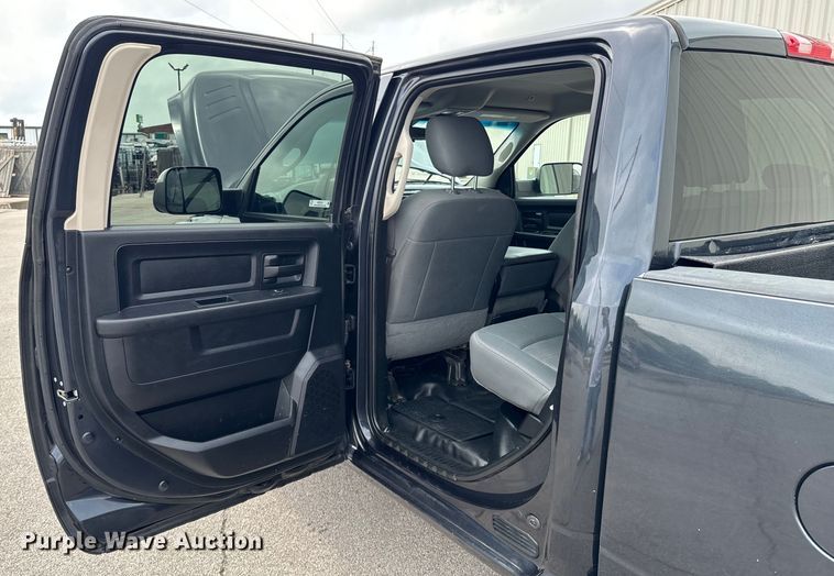 image for item ND9318 2017 Dodge Ram 2500 HD Crew Cab pickup truck