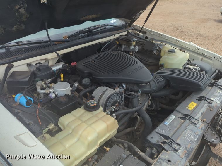 image for item NG9908 1995 Cadilliac Fleetwood limousine