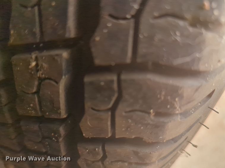 image for item NG9908 1995 Cadilliac Fleetwood limousine