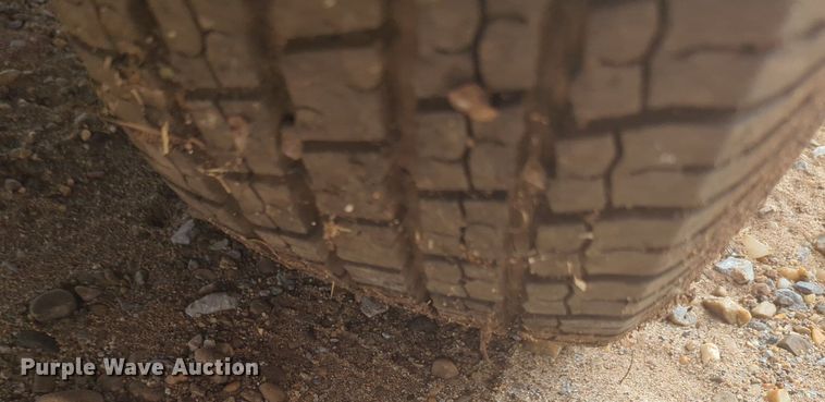 image for item NG9908 1995 Cadilliac Fleetwood limousine