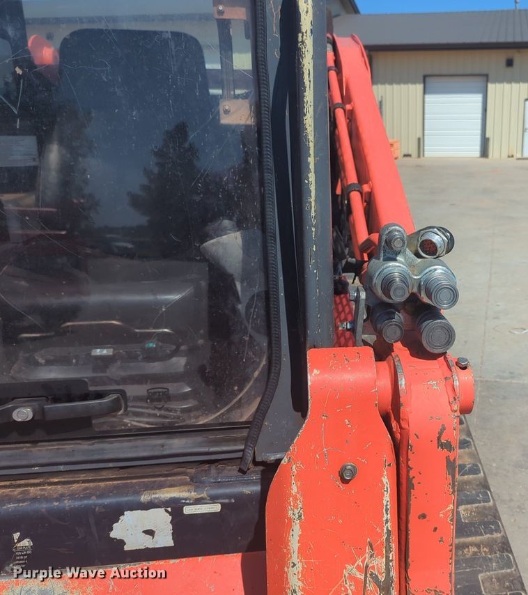 image for item NG9935 2020 Kubota SVL75-2 tracked skid steer loader