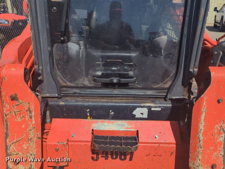 image for item NG9935 2020 Kubota SVL75-2 tracked skid steer loader