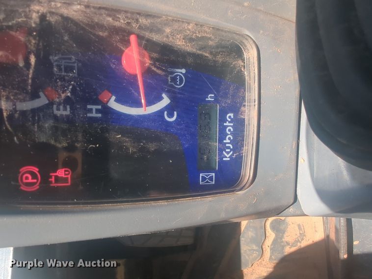 image for item NG9935 2020 Kubota SVL75-2 tracked skid steer loader