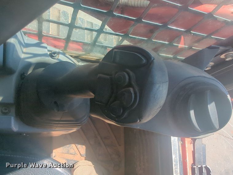 image for item NG9935 2020 Kubota SVL75-2 tracked skid steer loader