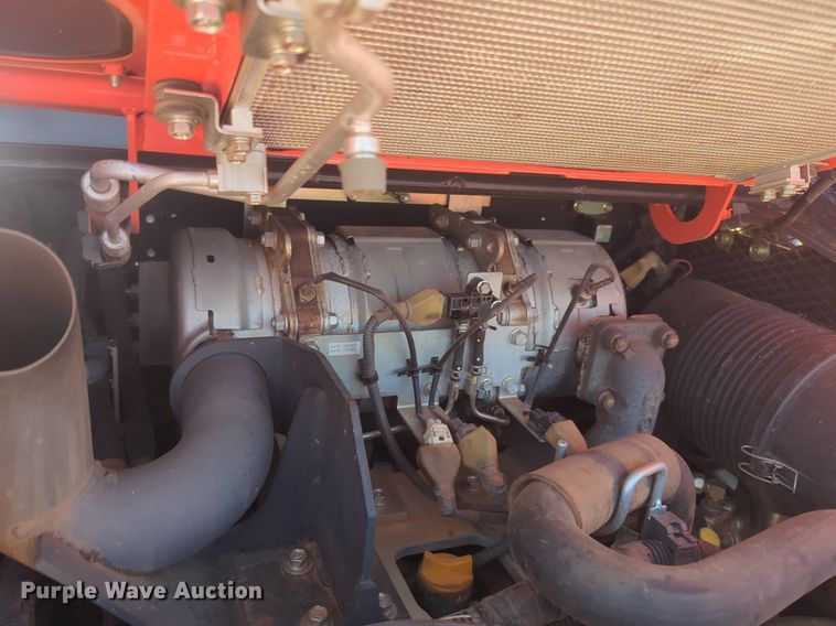 image for item NG9935 2020 Kubota SVL75-2 tracked skid steer loader