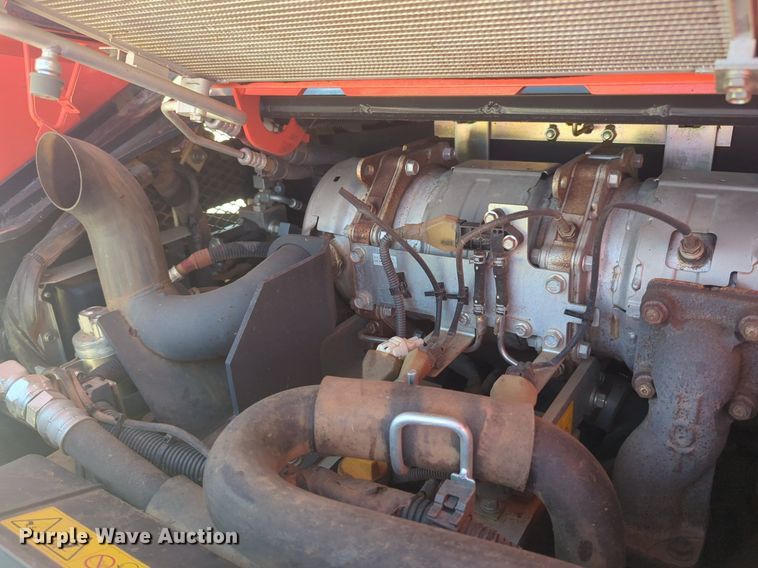 image for item NG9935 2020 Kubota SVL75-2 tracked skid steer loader