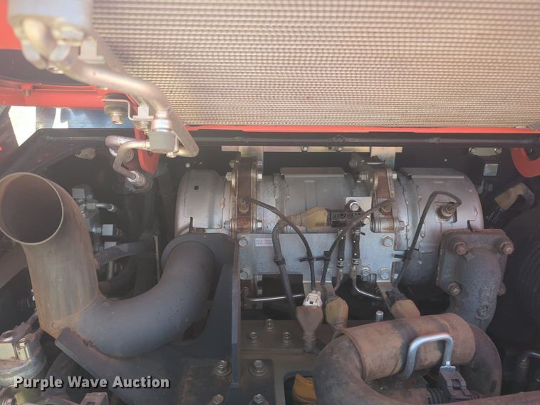 image for item NG9935 2020 Kubota SVL75-2 tracked skid steer loader