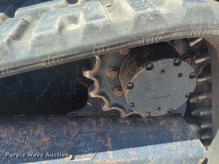 image for item NG9935 2020 Kubota SVL75-2 tracked skid steer loader