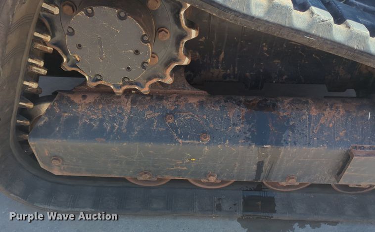 image for item NG9935 2020 Kubota SVL75-2 tracked skid steer loader